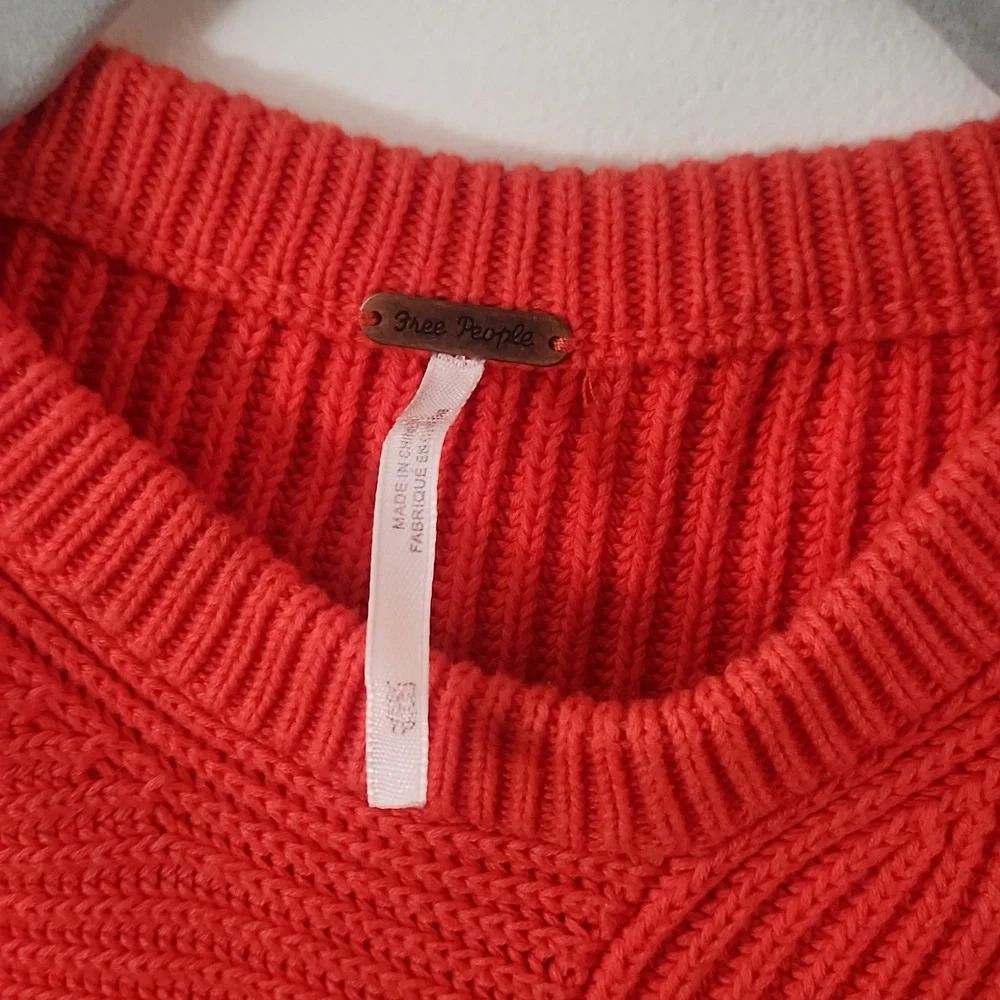 Free People Downtown Asymmetrical Sweater oversized fit - Picture 4 of 6